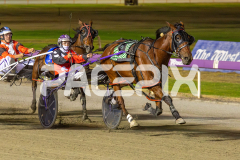 Hes-Thunder_06-12-2025_WIN_Glouester-Park_5__04
