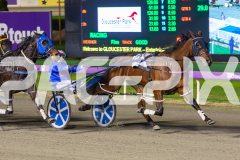 2023_HCC_GP12082025_Race5_Lady-Camel_WEB-5