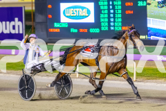 2025_PACEPIX_GP21112025_RACE5_LittleDarling_WIN_WEB-16