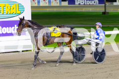 2026_PACEPIX_GP18042026_RACE5_LittleDarling_WIN_WEB-16