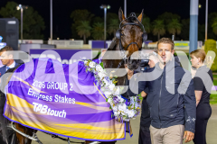 2026_PACEPIX_GP18042026_RACE5_LittleDarling_WIN_WEB-27
