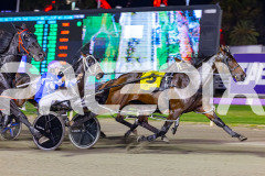 2026_PACEPIX_GP18042026_RACE5_LittleDarling_WIN_WEB-5