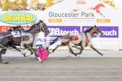 Medieval-Man_03-04-2026_WIN_Gloucester-Park_5__06