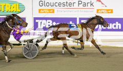 RACE 5 - Poppyonthebeach