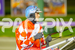 RACE 5 - Shes A Mare