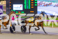 2025_PACEPIX_GP28102025_Race5_WatchMeWave_WIN_WEB-12