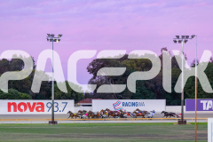 2025_PACEPIX_GP28102025_Race5_WatchMeWave_WIN_WEB-6
