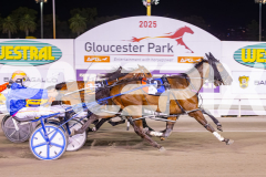 2025_PACEPIX_GP07112025_RACE5_Waverider_WIN_WEB-11