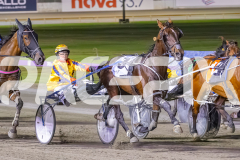 2025_PACEPIX_GP07112025_RACE5_Waverider_WIN_WEB-7