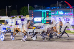 2025_PACEPIX_GP07112025_RACE5_Waverider_WIN_WEB-8