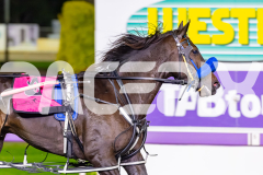 2026_PACEPIX_GP21042026_RACE6_BeaudieneHunter_WIN_WEB-13