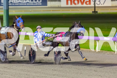 2026_PACEPIX_GP21042026_RACE6_BeaudieneHunter_WIN_WEB-8