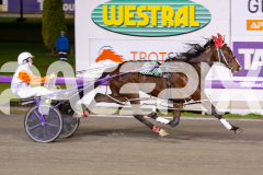 RACE 6 BLAZE AWAY