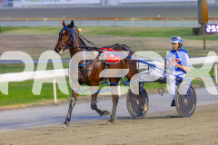 2025_PACEPIX_GP16122025_RACE6_BrooklandsLast_WIN_WEB-12