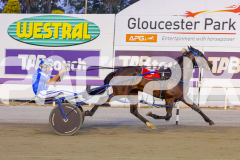 2025_PACEPIX_GP16122025_RACE6_BrooklandsLast_WIN_WEB-8