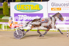 2025_PACEPIX_GP06052025_RACE6_GeeSmith_WIN_WEB-16