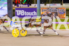 2025_PACEPIX_GP14112025_RACE6_HerPresence_WIN_WEB-7