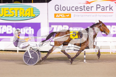 2025_PACEPIX_GP02092025_RACE6_HillviewBondi_WIN_WEB-10