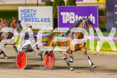 RACE 6 - Karaoke Star