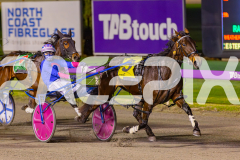 2025_PACEPIX_GP24062025_RACE6_Kinky_WIN_WEB-9-GP_WEB-RES-EXPORT-2