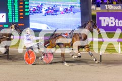 2025_PACEPIX_GP12092025_Race6_MajicBay_WIN_WEB-11