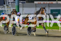 RACE 6 - Miss Leopatra