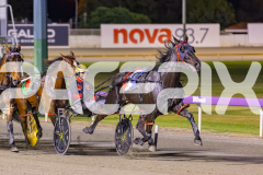 2025_PACEPIX_GP17102025_Race6_PennyBlack_WIN_WEB-6