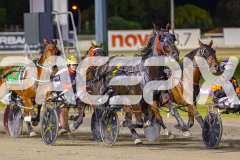 2025_PACEPIX_GP03102025_RACE6_PennyBlack_WIN_WEB-2
