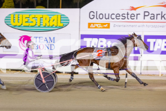 RACE 6 - Petes Honour