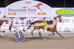 2025_PACEPIX_GP19122025_RACE6_PrincessKatie_WIN_WEB-8