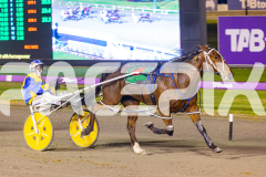2025_PACEPIX_GP19092025_Race6_SweetPins_WIN_WEB-15