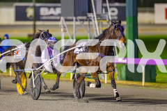 2025_PACEPIX_GP19082025_RACE6_TartanRobyn_WIN_WEB-1