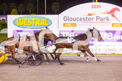 2025_PACEPIX_GP19082025_RACE6_TartanRobyn_WIN_WEB-9