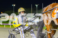 RACE 6 - Twobob Cracker