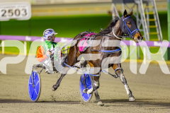 2025_PACEPIX_GP11072025_Race7_CopyCatQueen_WIN_WEB-10