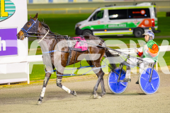 2025_PACEPIX_GP11072025_Race7_CopyCatQueen_WIN_WEB-15
