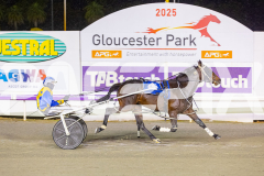 2025_PACEPIX_GP24102025_Race7_HerPresence_WIN_WEB-14