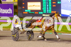 2025_PACEPIX_GP05092025_RACE7_IdealBeach_WIN_WEB-13