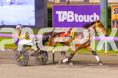 2025_PACEPIX_GP05092025_RACE7_IdealBeach_WIN_WEB-14
