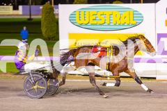 2025_PACEPIX_GP05092025_RACE7_IdealBeach_WIN_WEB-15