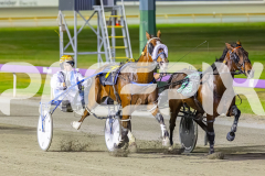 2025_PACEPIX_GP21112025_RACE7_LilHappyFella_WIN_WEB-4