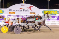 2025_PACEPIX_GP03102025_RACE7_CaptainRavishing_WIN_WEB-8