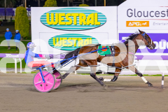 2026_PACEPIX_GP22052026_RACE7_RumbleStrip_WIN_WEB-14