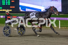 RACE 7 - Stormy Vista
