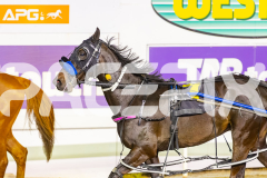 2025_PACEPIX_GP07102025_RACE7_TheFinalOffer_WIN_WEB-12