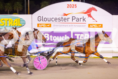 2025_PACEPIX_GP22082025_Race7_ThenuCameAlong_WIN_WEB-11