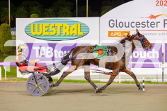 2025_PACEPIX_GP09052025_RACE8_AcushlaMachree_WIN_WEB-9