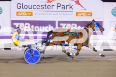2025_PACEPIX_GP19122025_RACE8_ChampagneEveryone_WIN_WEB-12