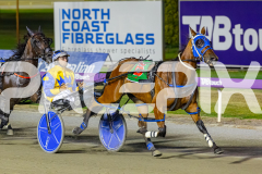 2025_PACEPIX_GP19122025_RACE8_ChampagneEveryone_WIN_WEB-2