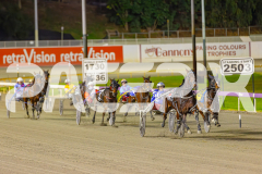 2025_PACEPIX_GP27052025_RACE8_DiamondBay_WIN_WEB-2